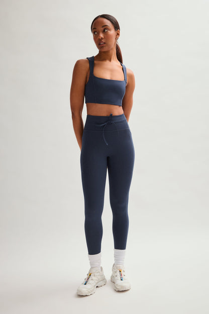 Skyline Compressive Drawstring Pocket Legging
